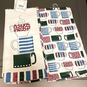 4 NWT kitchen towels